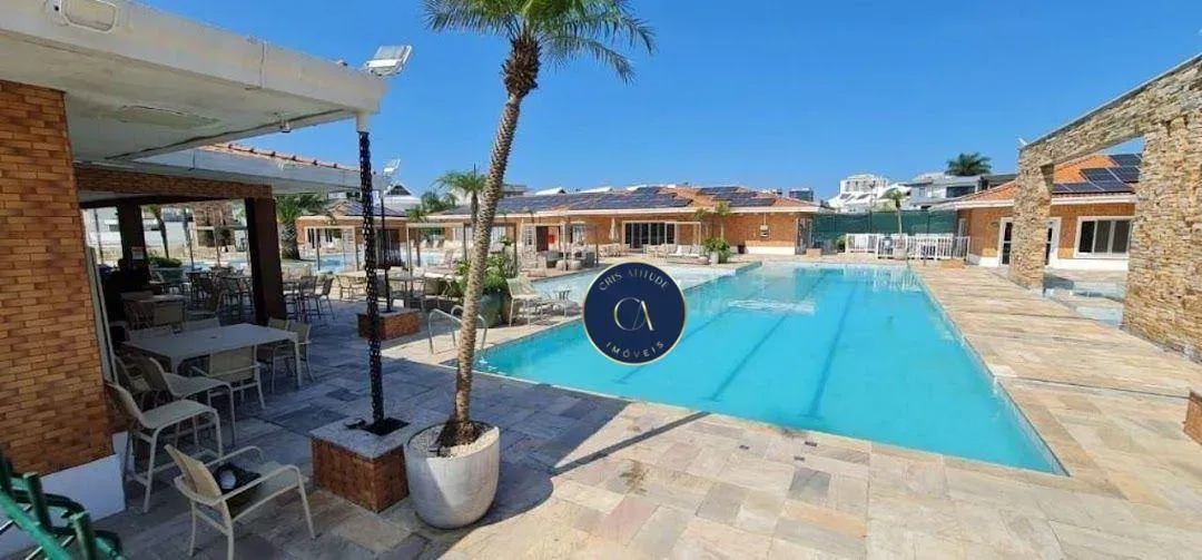 House with 6 bedrooms and 7 bathrooms, 484 m² — photo 44