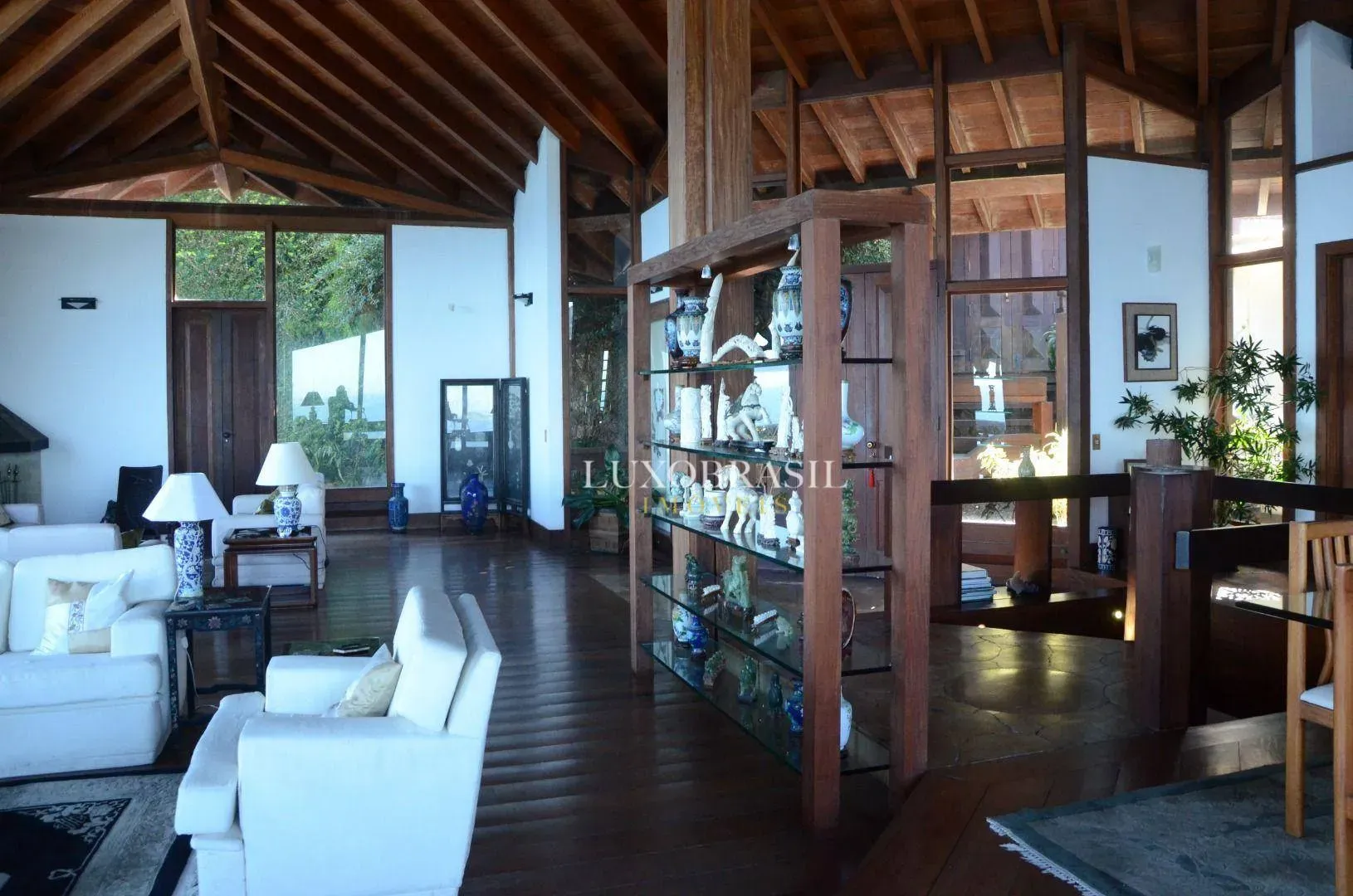 800 m² house with 5 bedrooms and 5 bathrooms — photo 6