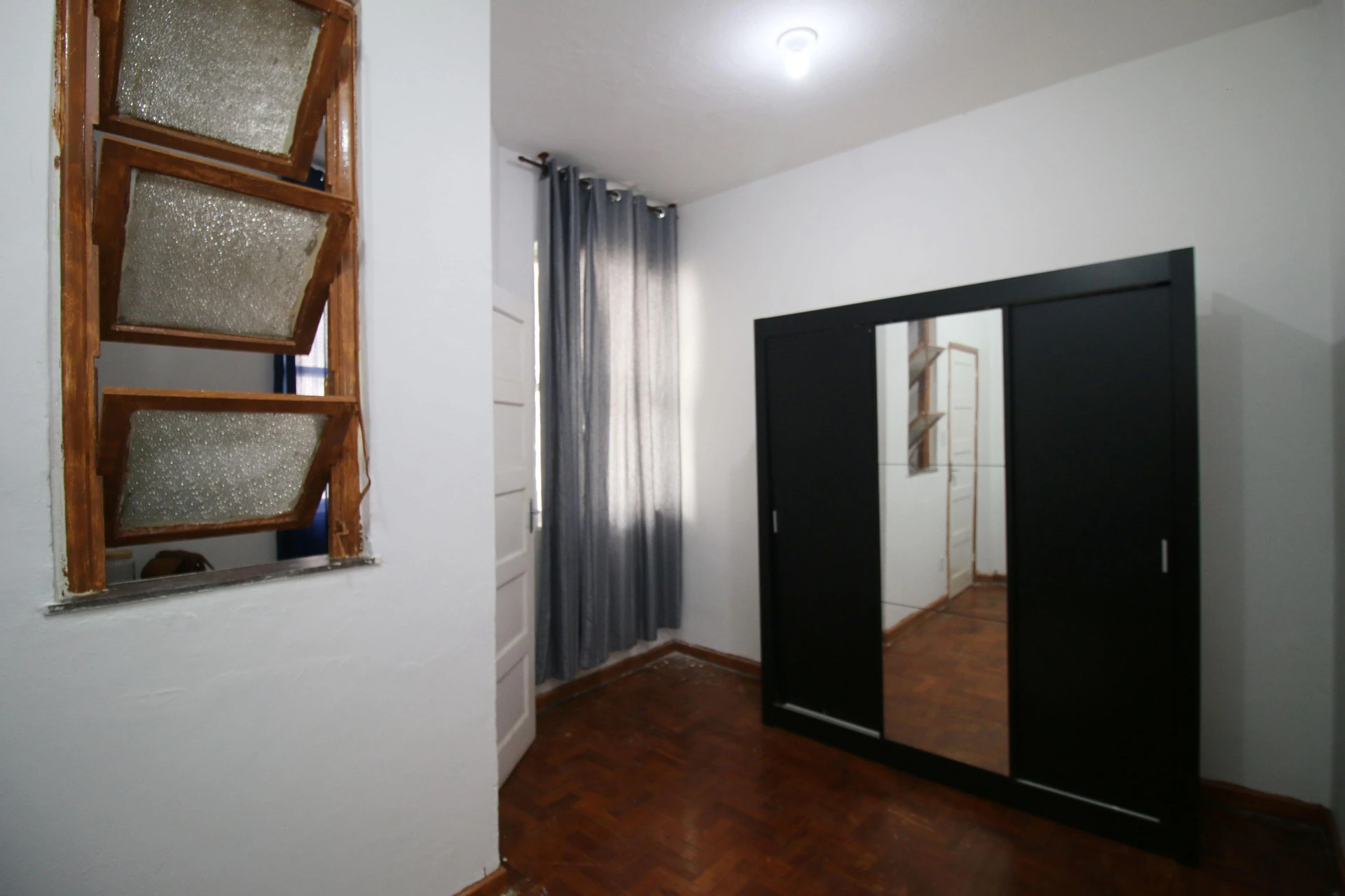 1-bedroom unfurnished apartment with fitted kitchen — photo 10