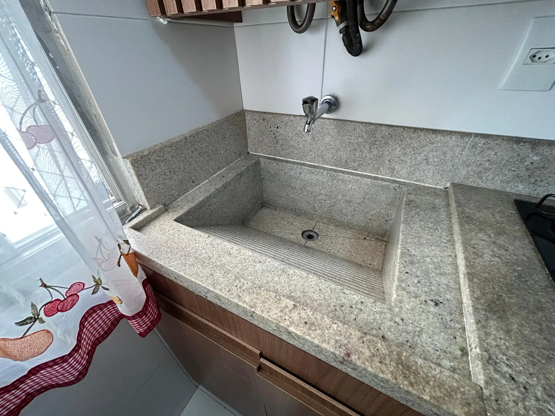 2-bedroom apartment with a mountain view in Rio de Janeiro — photo 15
