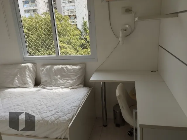 4-bedroom apartment with open-plan kitchen — photo 12