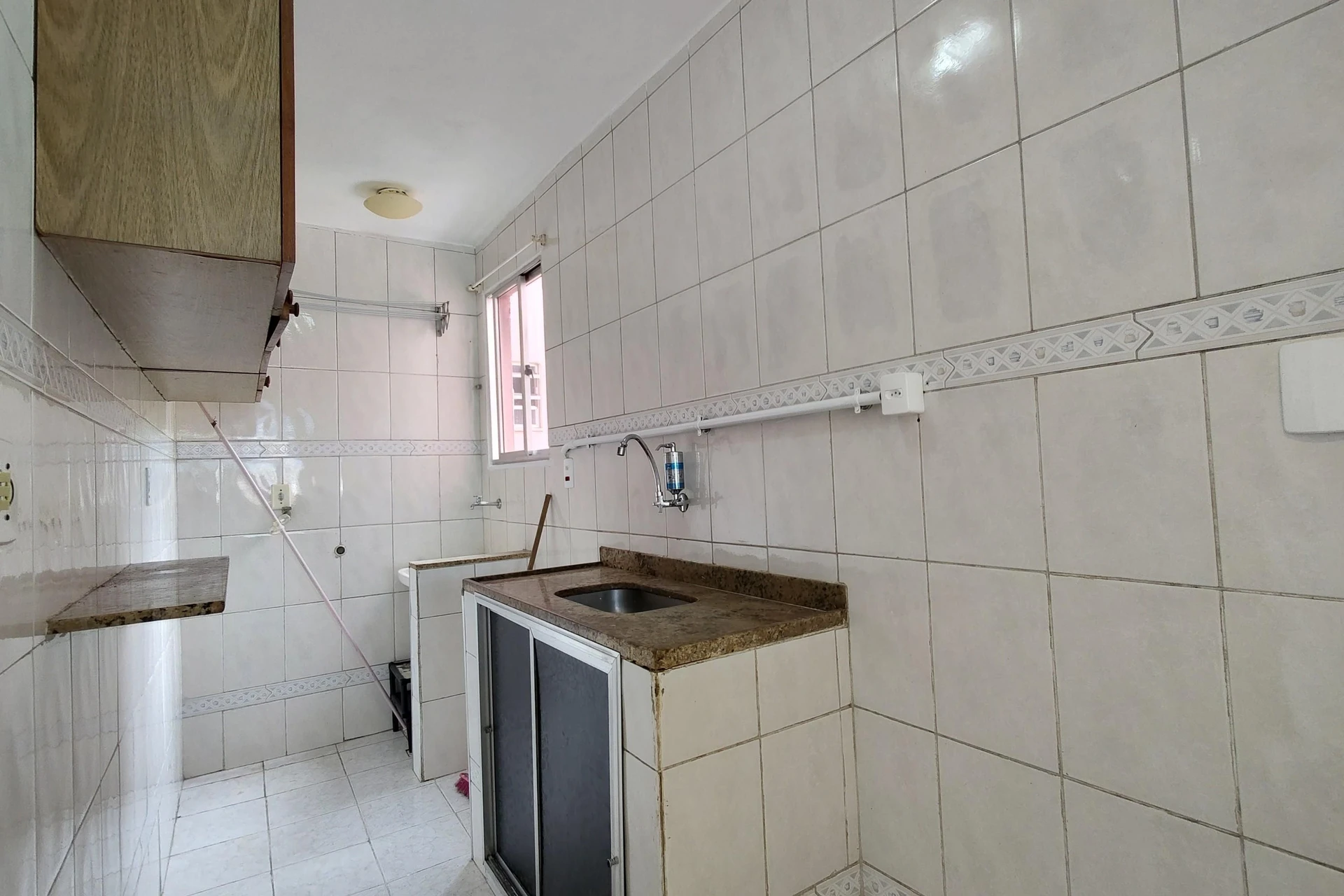Unfurnished apartment with 2 bedrooms and 1 parking space — photo 18