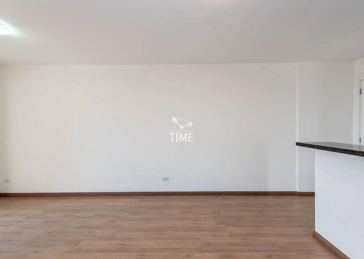 Wood or laminate floors in a 3-bedroom apartment, 69 m² — photo 25