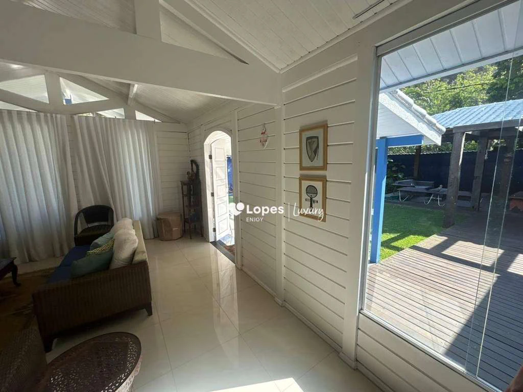 Furnished house with 4 bedrooms and 620 m² — photo 20