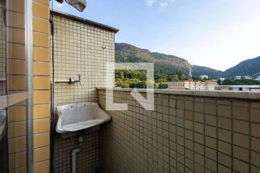 Duplex penthouse with 320 m², 1 bedroom and balcony — photo 5