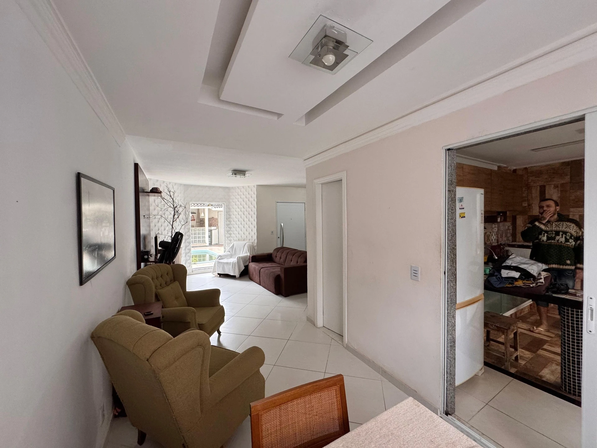 Furnished condo house with 3 bedrooms and laundry setup — photo 27