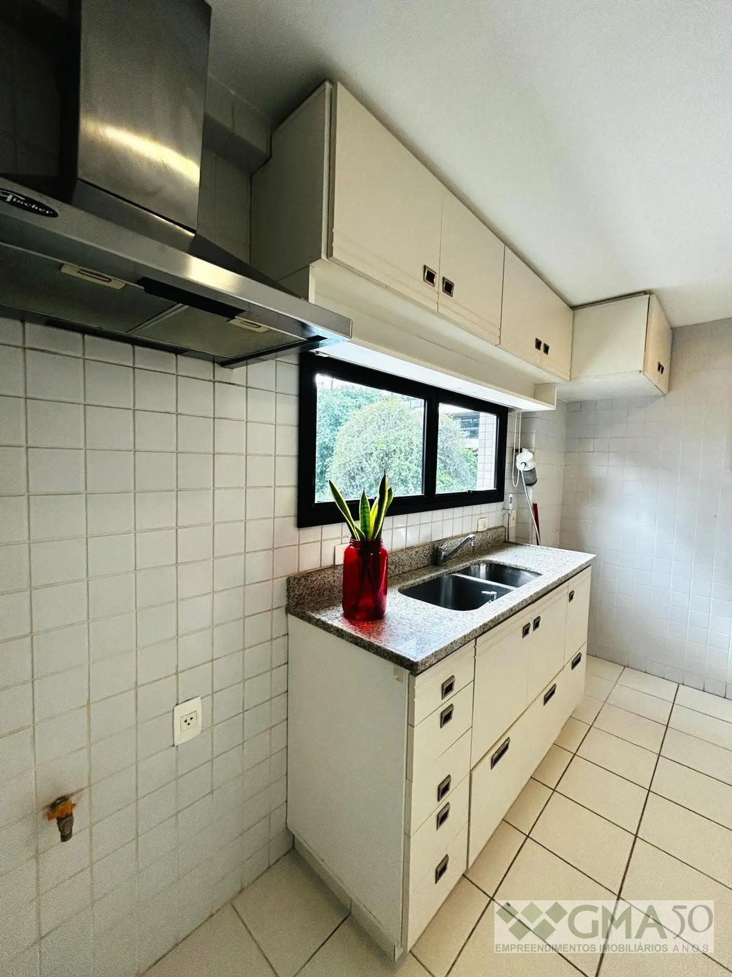 Apartment, 175 m², with a glass-enclosed balcony — photo 17