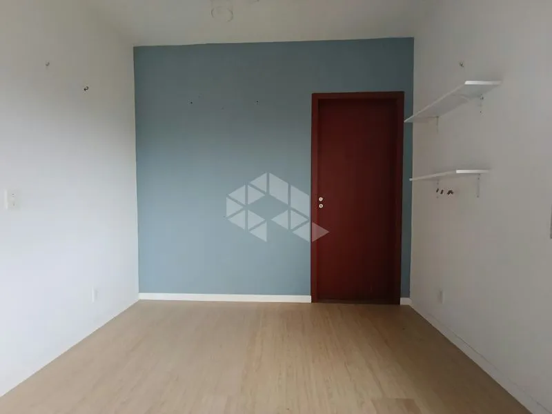 4-bedroom house with a bathtub in Florianópolis — photo 11