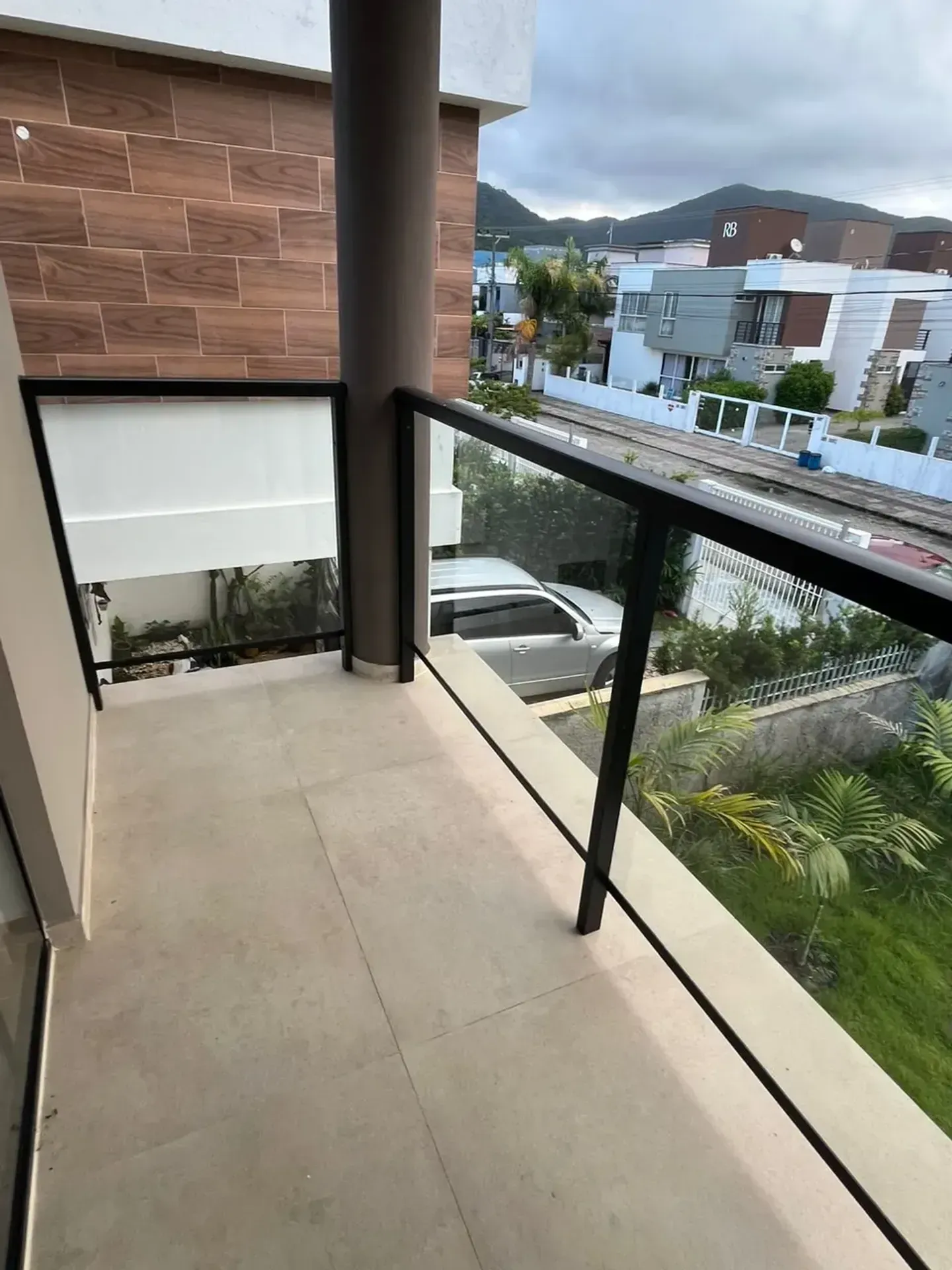 Unfurnished house with 3 bedrooms and 3 bathrooms — photo 7