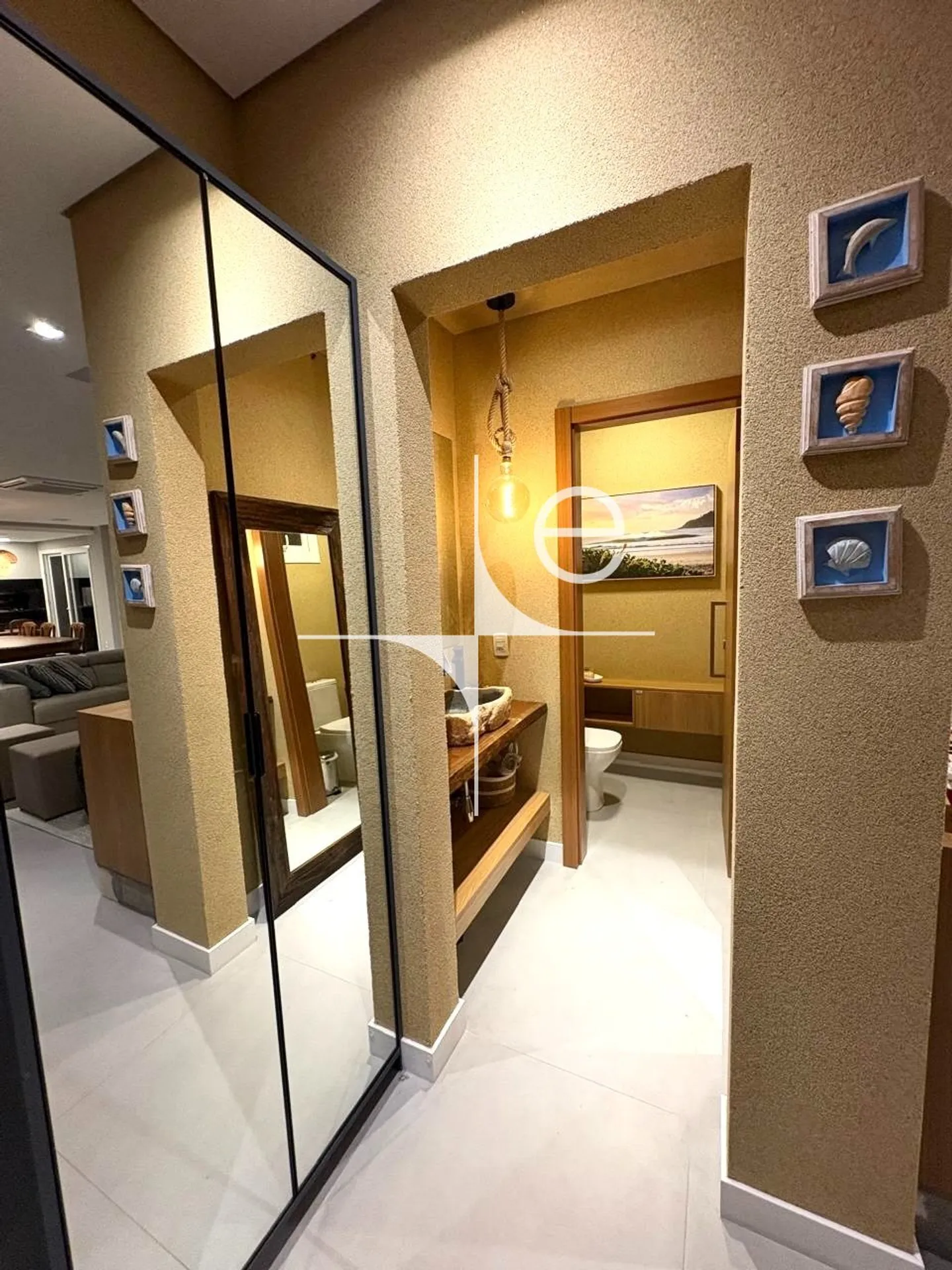 Furnished house with 4 en-suite bedrooms, balcony — photo 12