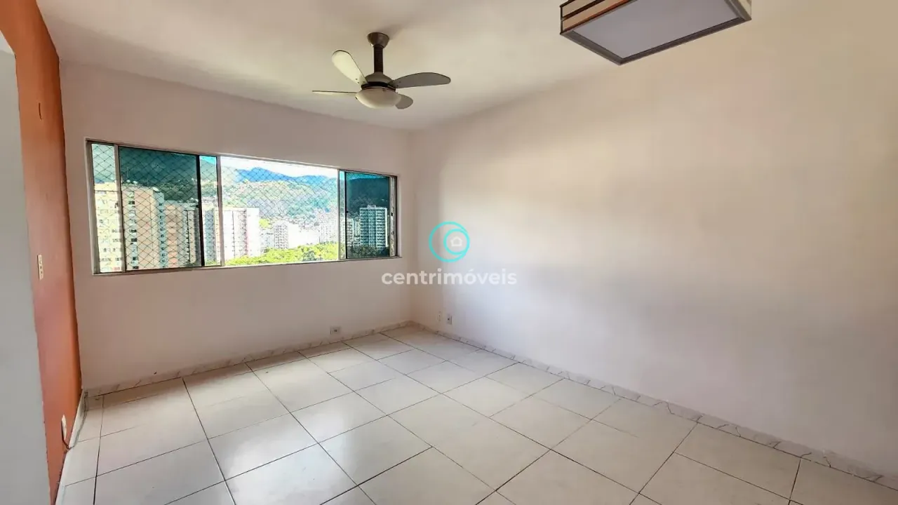 2-bedroom apartment with pool in the building — photo 17