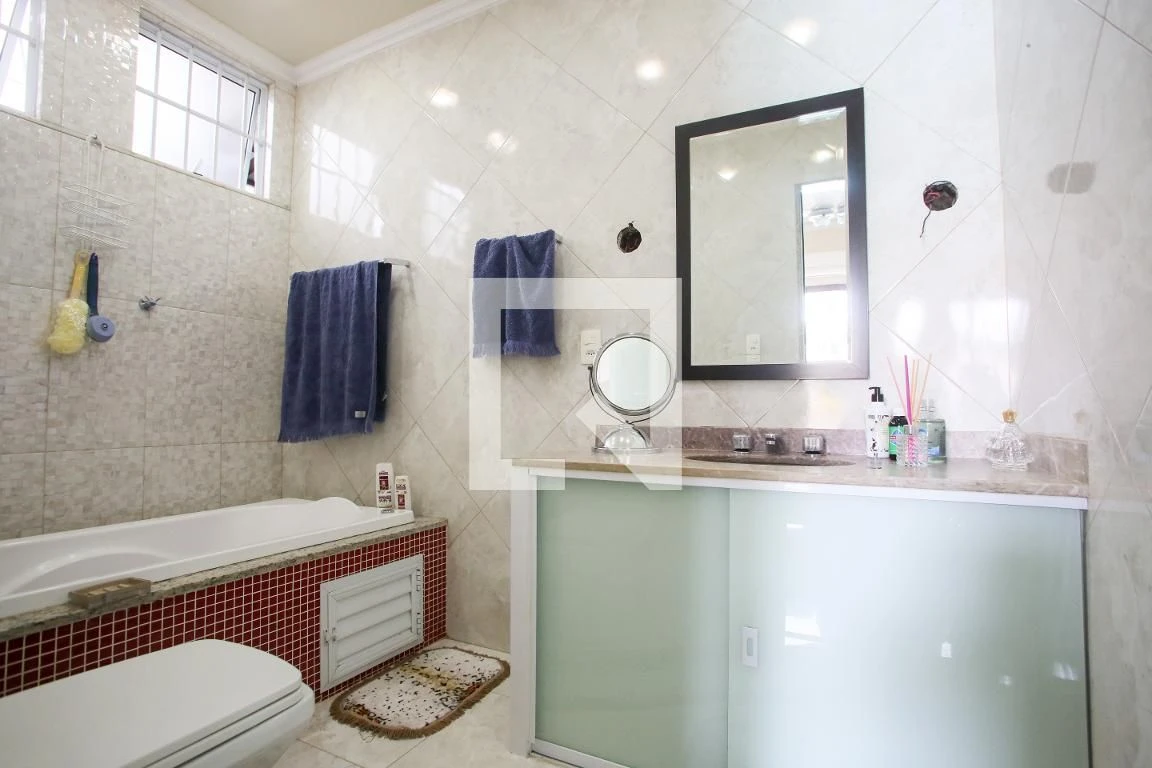 5-bedroom house with a bathtub in Rio de Janeiro — photo 89
