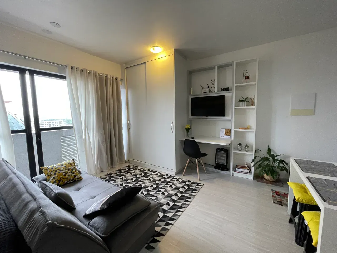Apartamento mobiliado com cozinha compacta — photo 19