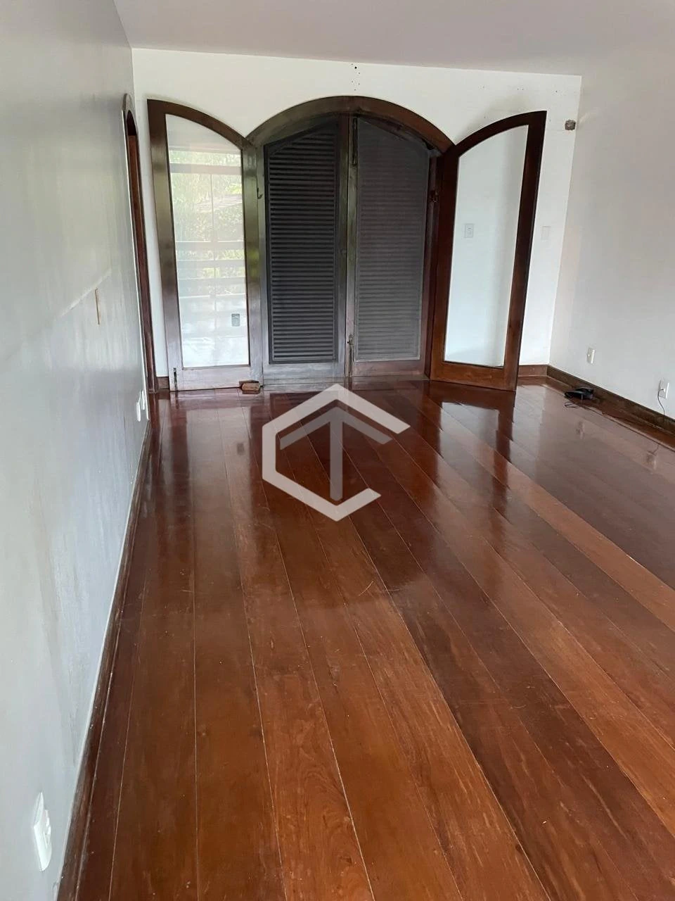 Casa com 5 suítes e 7 banheiros, 6 vagas — photo 10