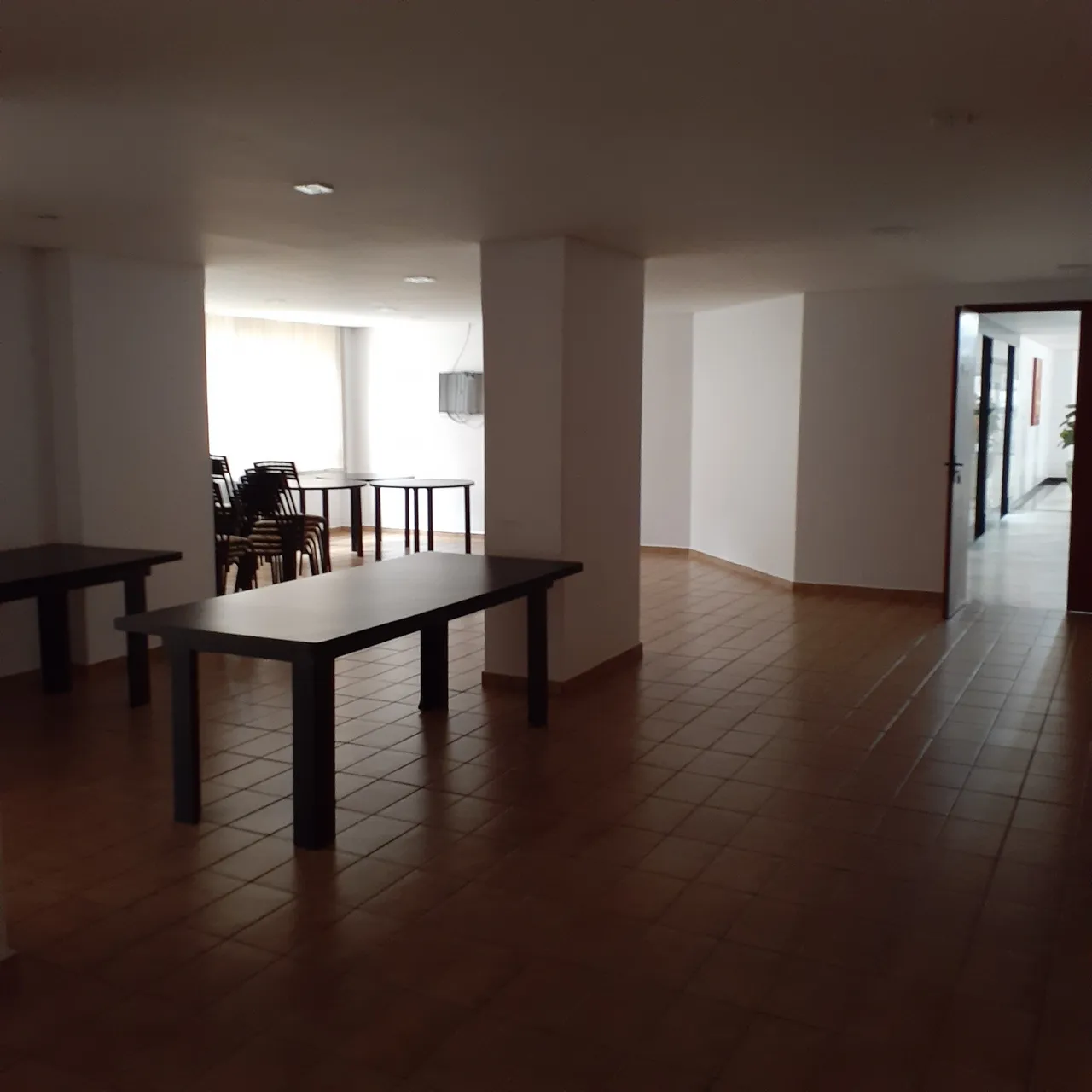 Unfurnished apartment with 2 bedrooms and 1 parking spot — photo 10