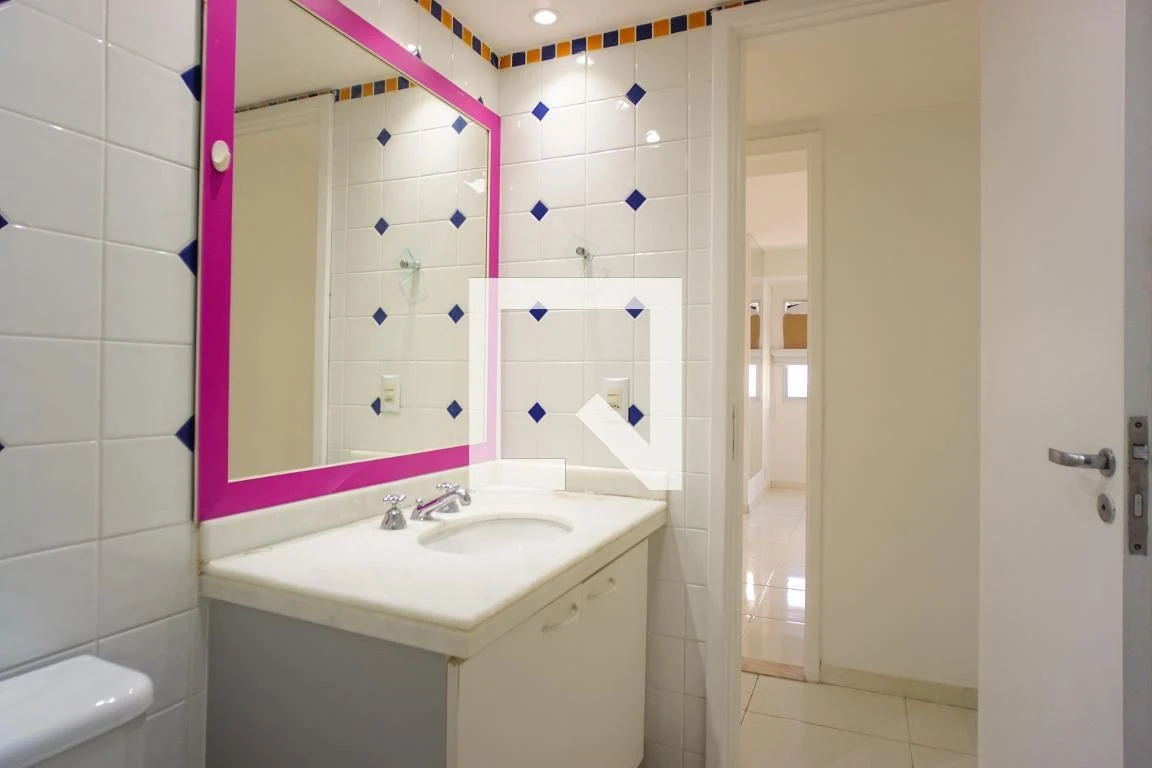 Apartamento sem mobília com 2 quartos e varanda fechada — photo 40