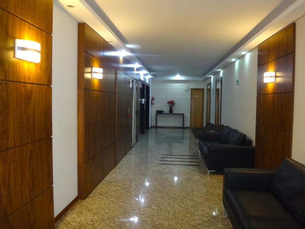 Furnished studio, 66 m², with wood or laminate floors — photo 26