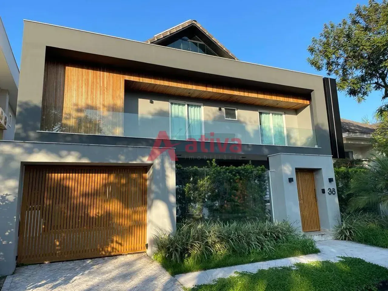 Condominium house with 4 bedrooms and 5 bathrooms — photo 5