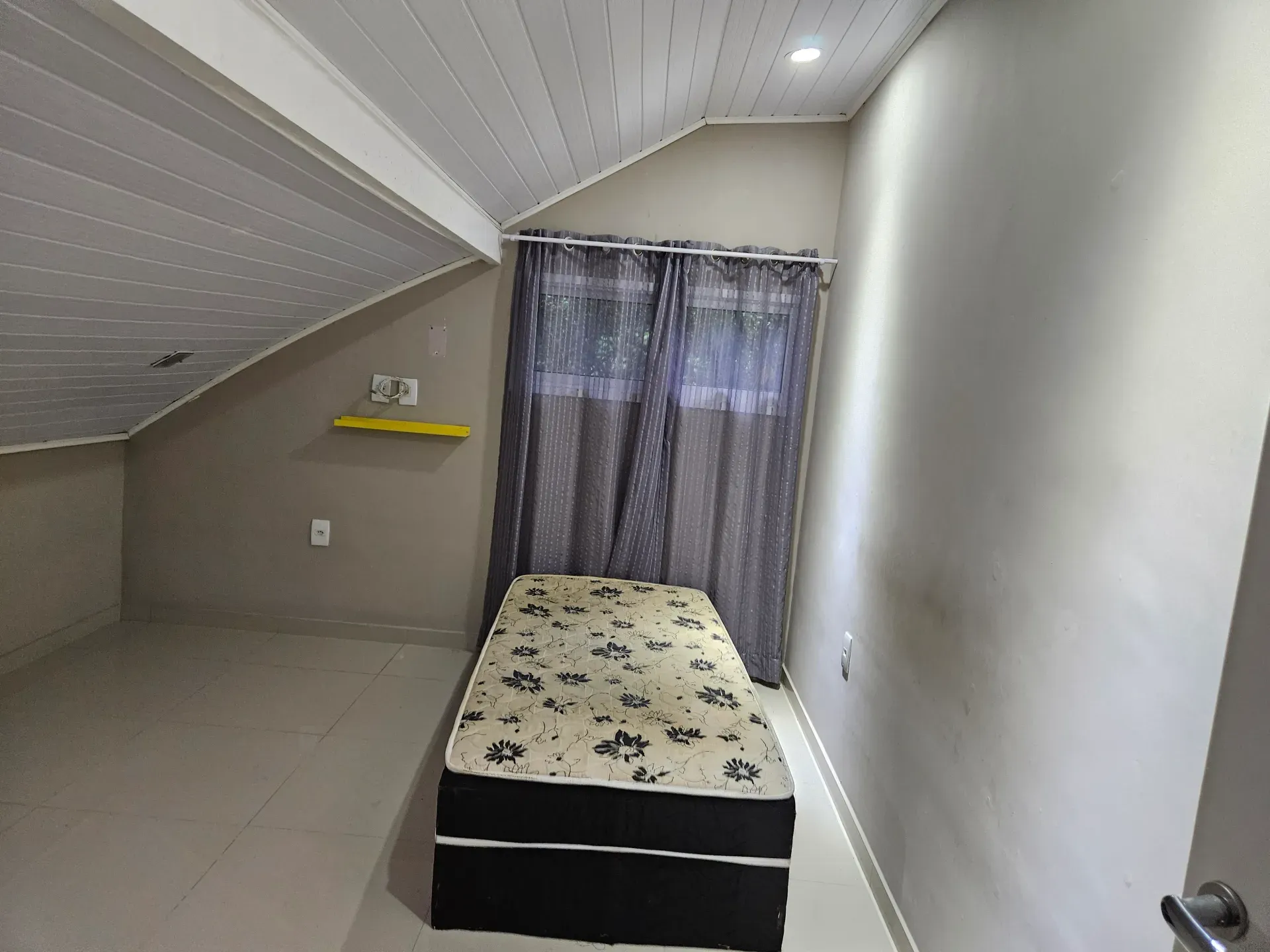 6 quartos e janelas do piso ao teto: casa de 504 m² — photo 50