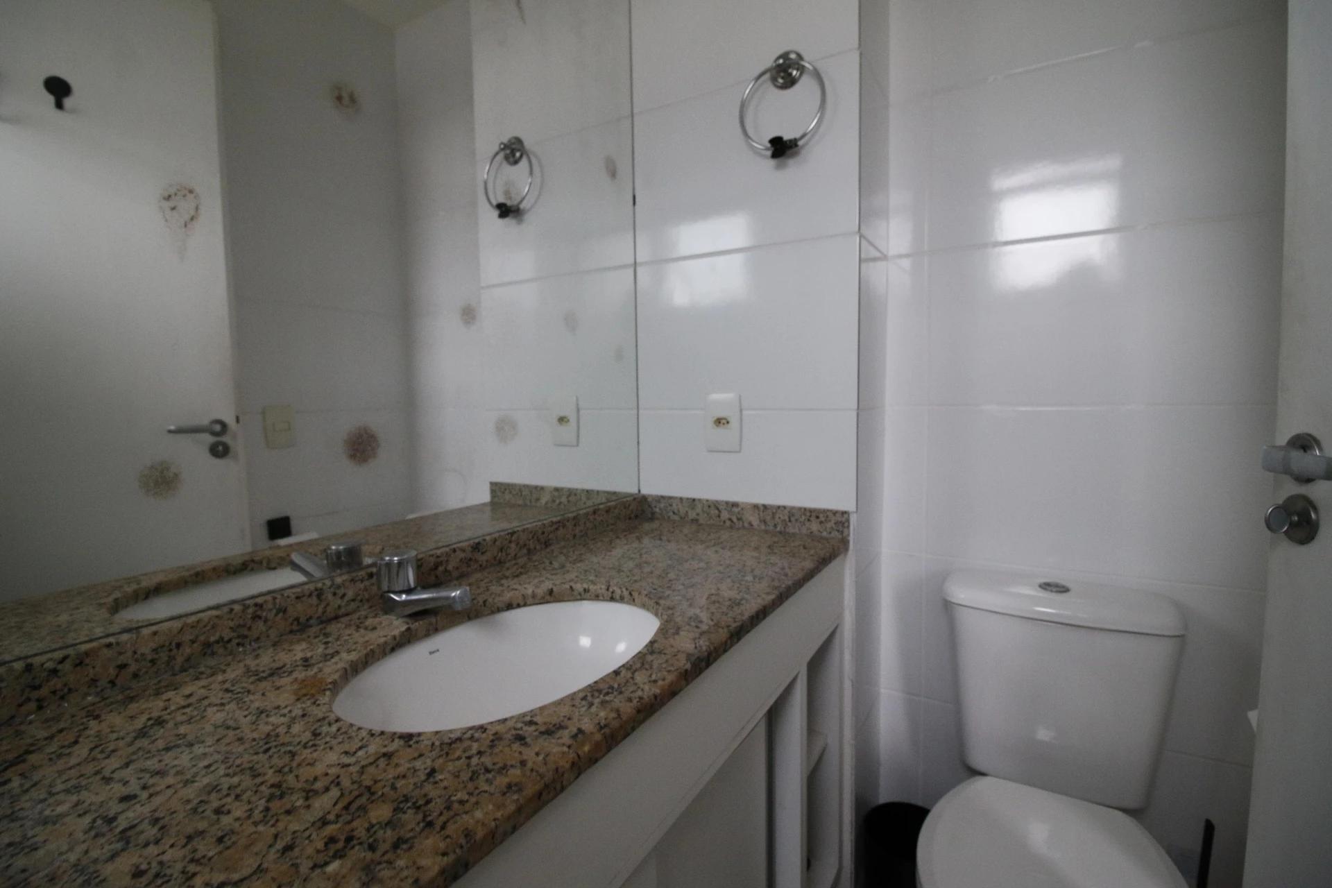 2-bedroom apartment in a building with a sauna — photo 27