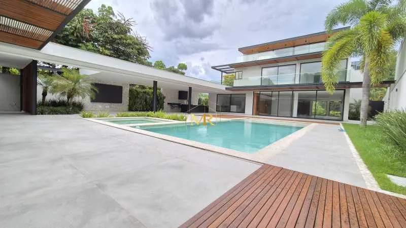 Casa com 5 quartos e cozinha em conceito aberto — photo 16