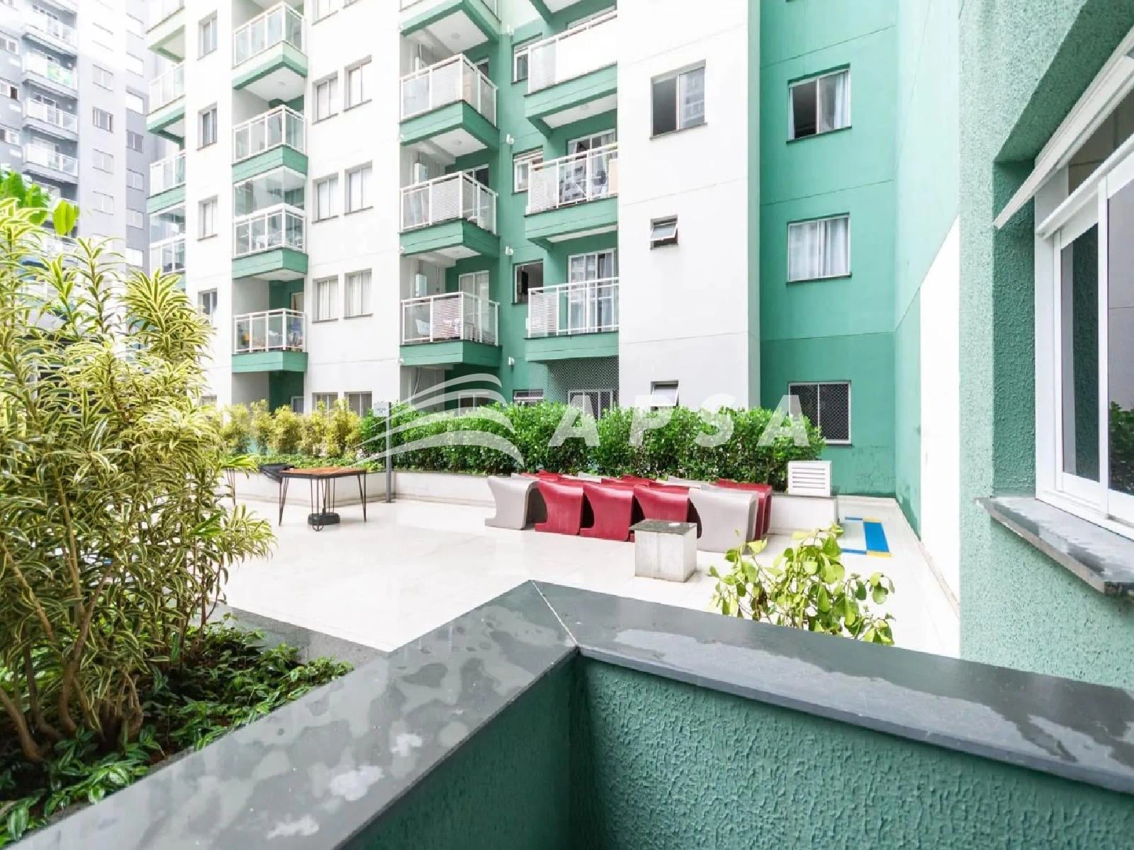 Furnished 1-bedroom apartment with a private BBQ area — photo 24