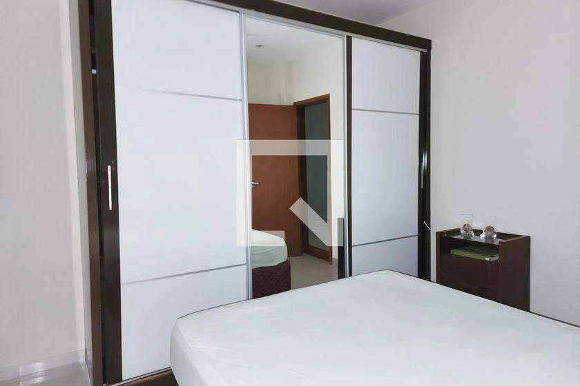 Furnished 2-bedroom apartment with 84 m² — photo 4