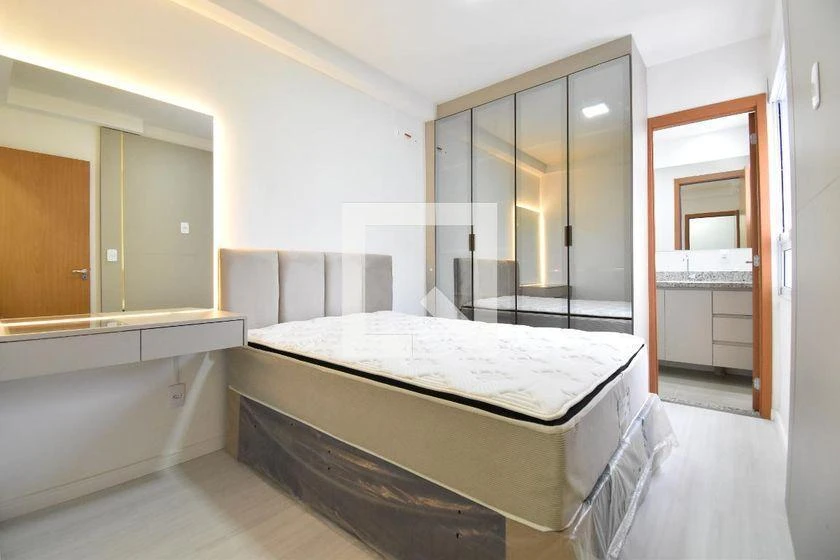 2-bedroom apartment with a home office in Curitiba — photo 4
