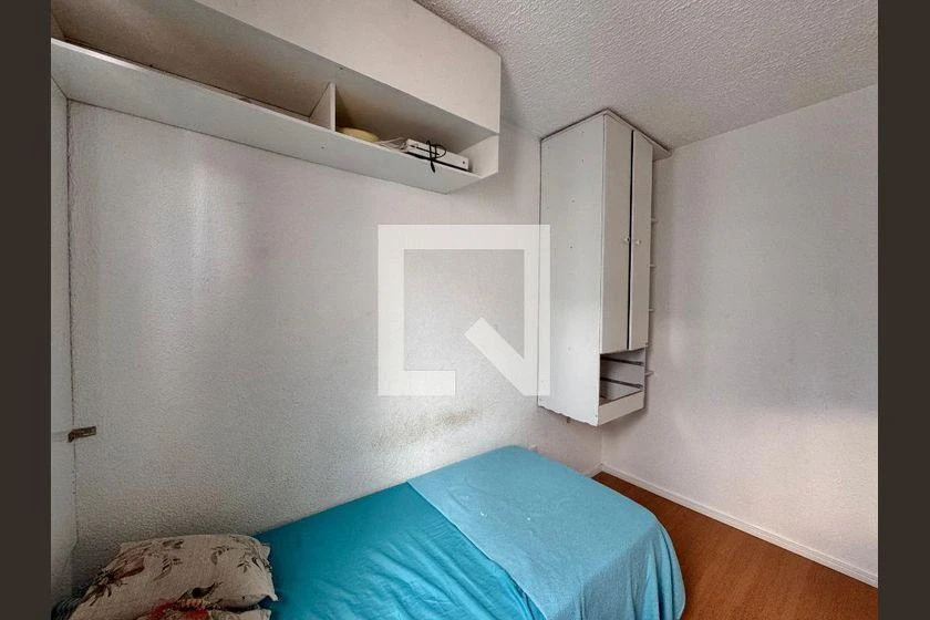 Furnished 2-bedroom apartment with an open-plan kitchen — photo 35