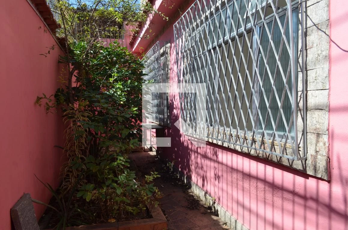 House with 2 bedrooms and a private BBQ — photo 11