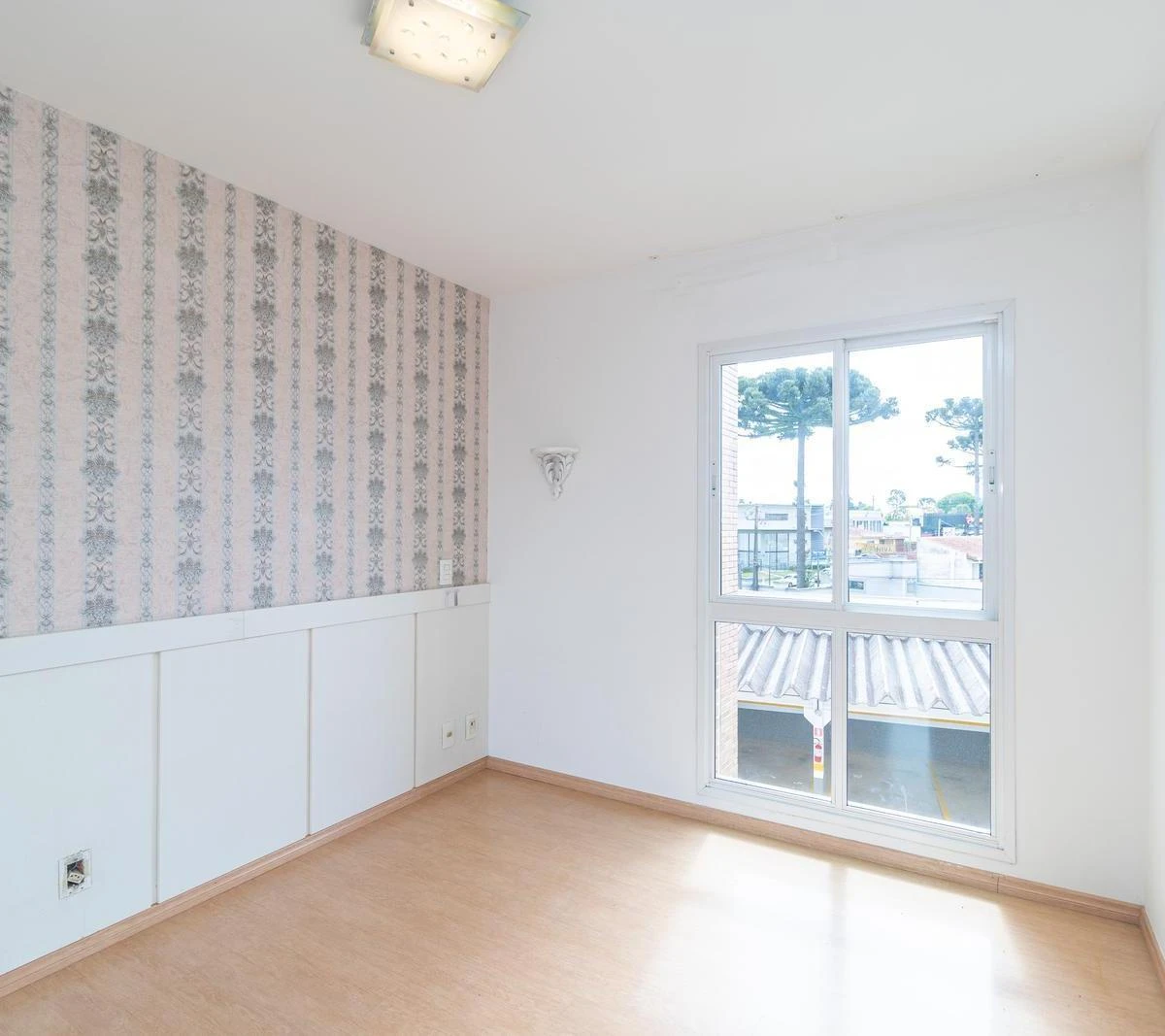3-bedroom apartment with a grill on the balcony — photo 16