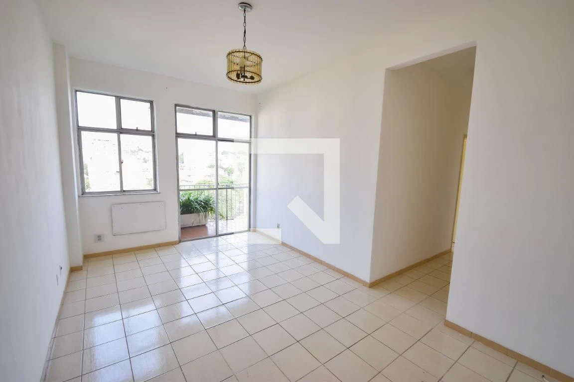 3-bedroom apartment with a mountain view in Rio de Janeiro — photo 10