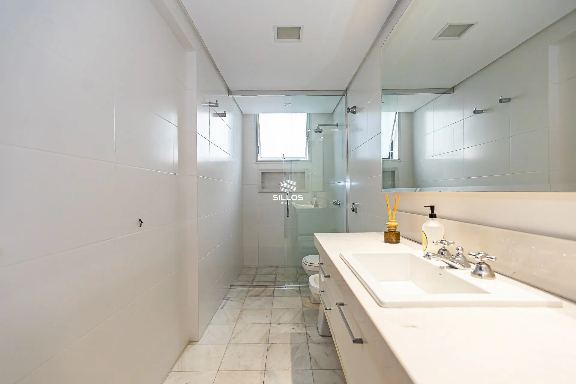 Apartamento de 241 m² con 4 dormitorios y cocina abierta — photo 21