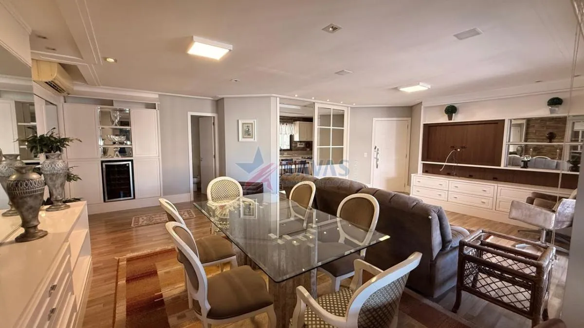 Apartamento amueblado con 3 suites y 2 plazas de garaje — photo 6
