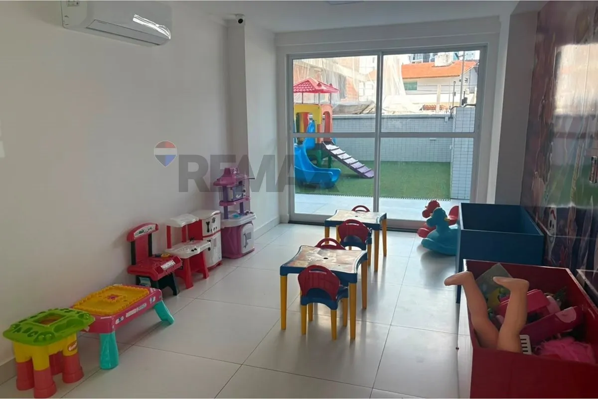 2-bedroom apartment with private BBQ and 2 parking spaces — photo 21