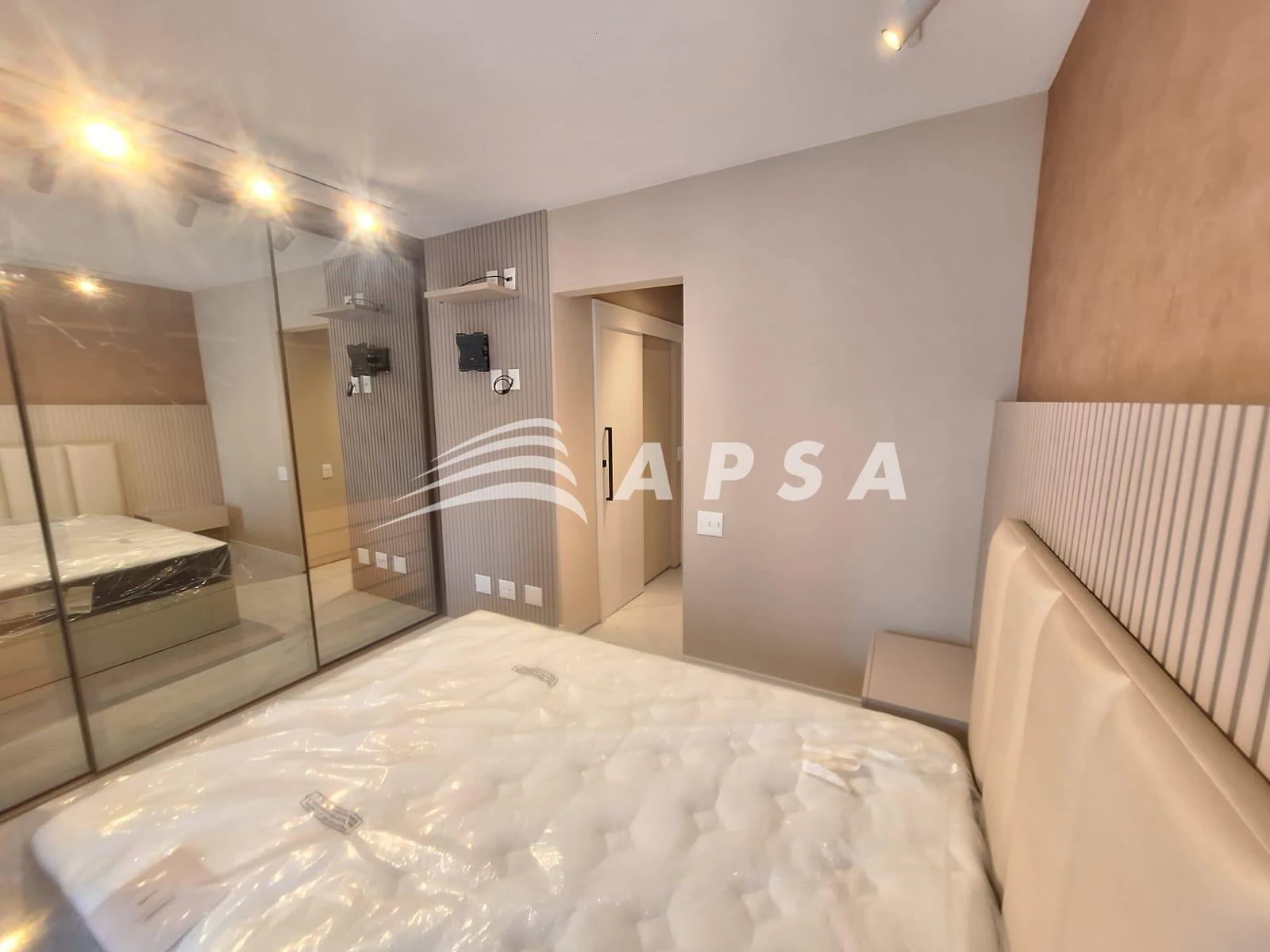Apartamento de 2 quartos com varanda e 79 m² — photo 10