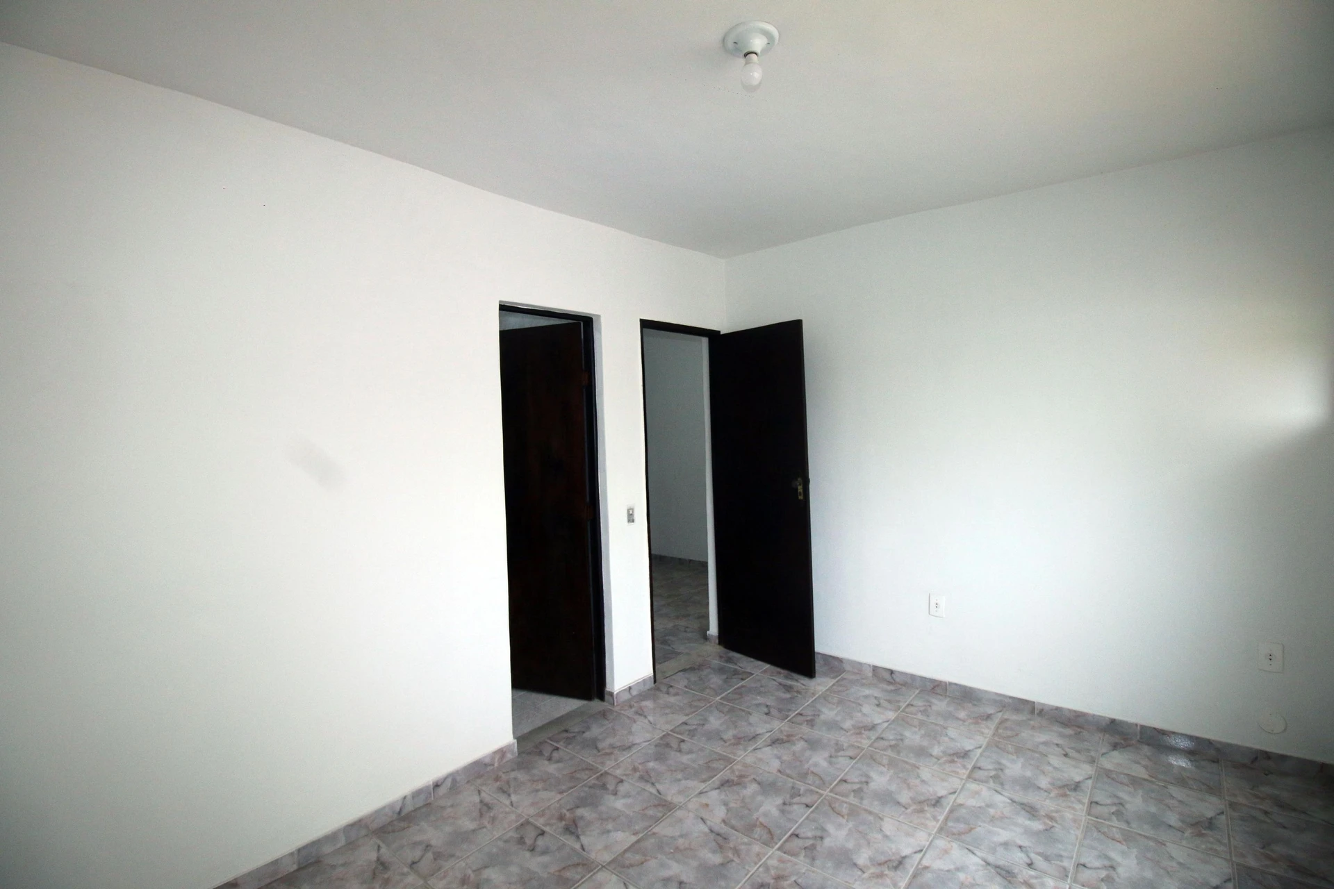 Rental house with 3 en-suite bedrooms and 4 bathrooms — photo 12