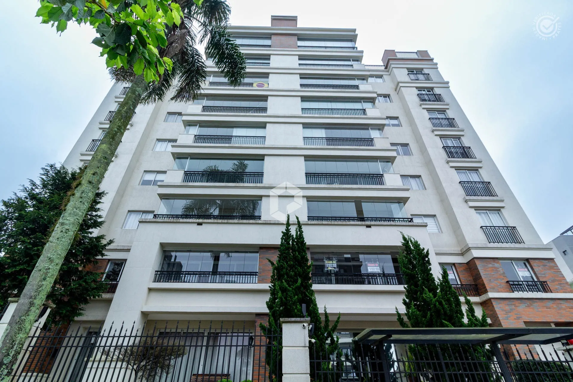 3-bedroom apartment with a glazed enclosed balcony — photo 21