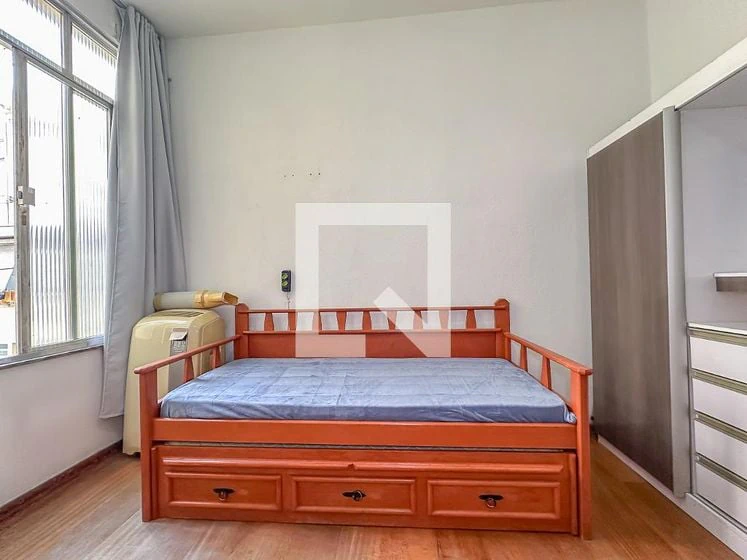 Деревянный пол или ламинат и 1 спальня: квартира 31 м² — photo 19
