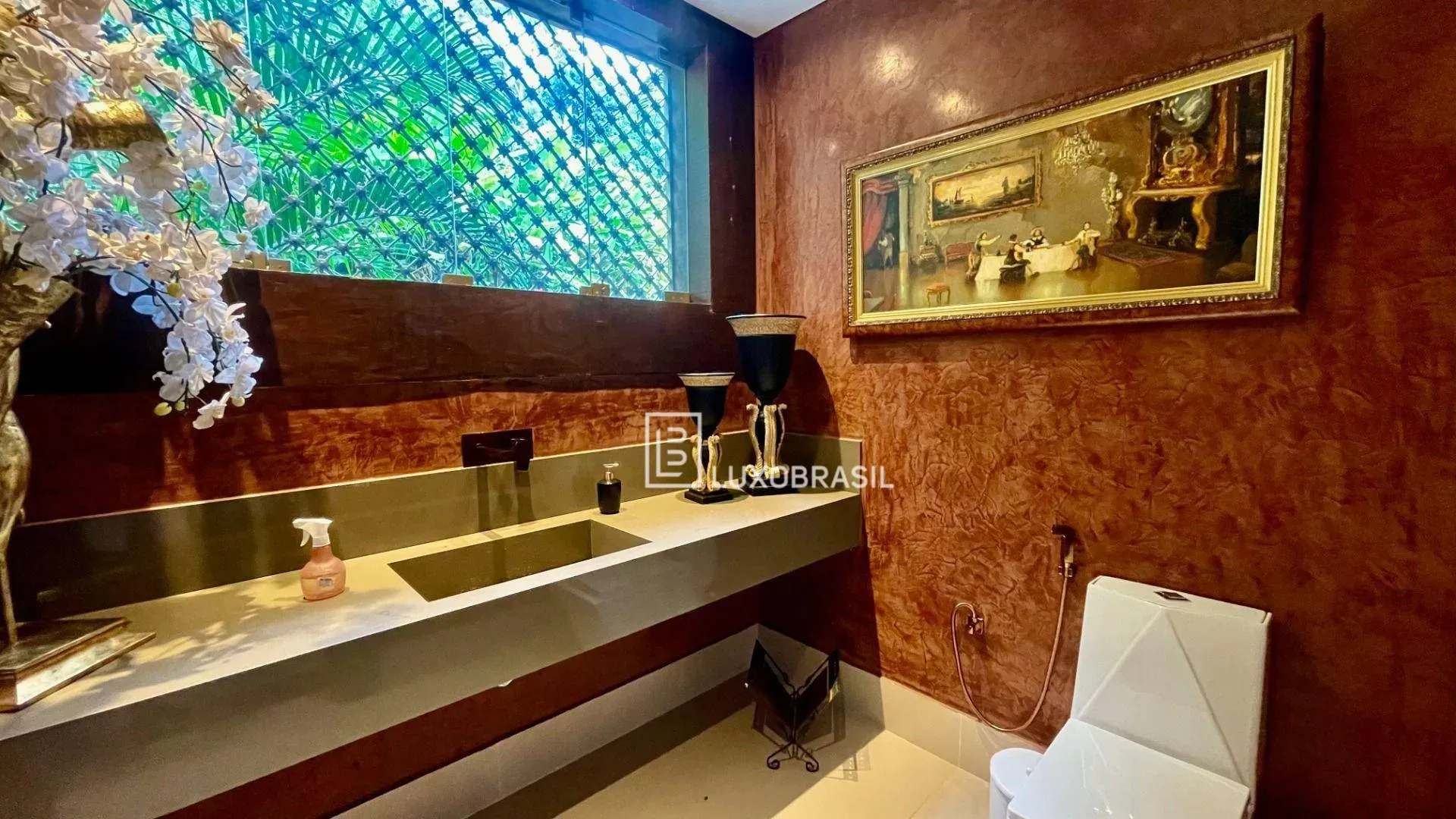 Furnished house with 9 en-suite bedrooms and 12 baths — photo 52