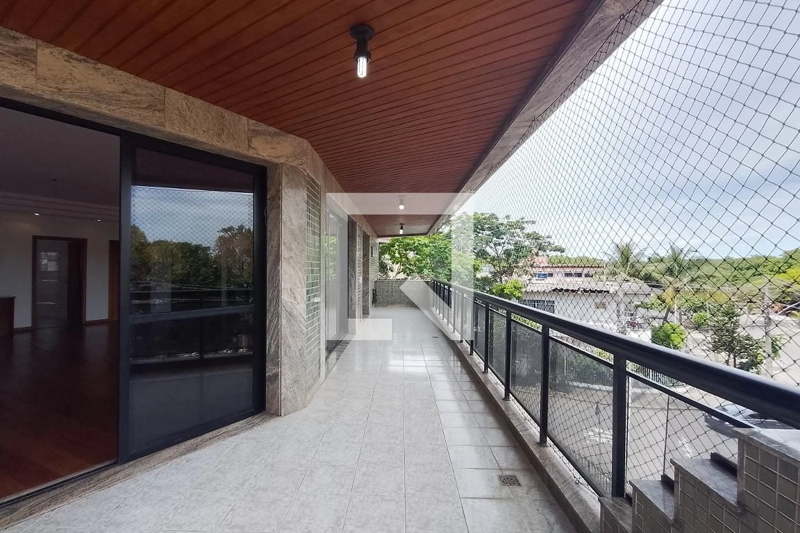 4-bedroom apartment with a water view in Rio de Janeiro — photo 9