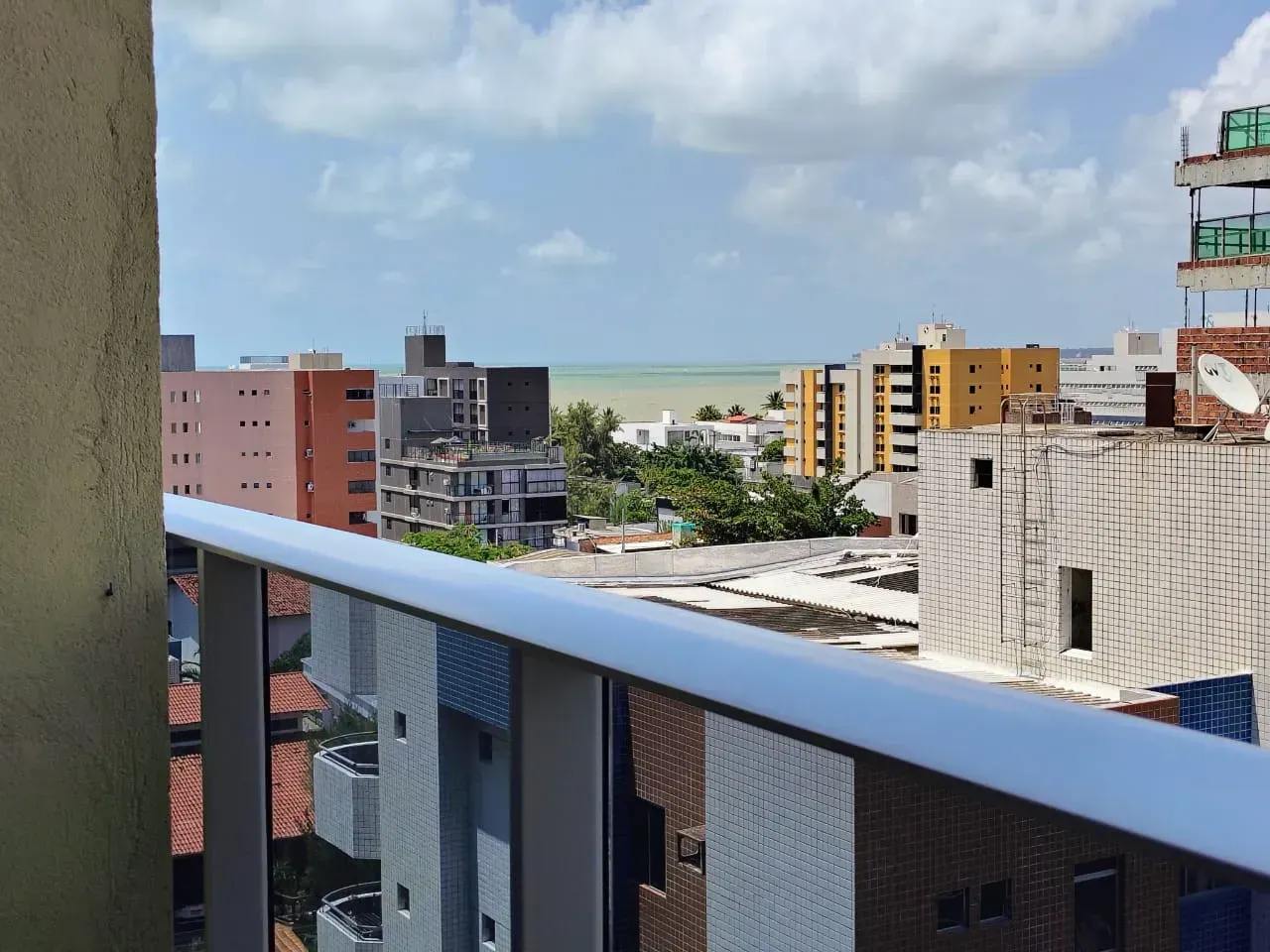 One-bedroom apartment with a private BBQ — photo 22
