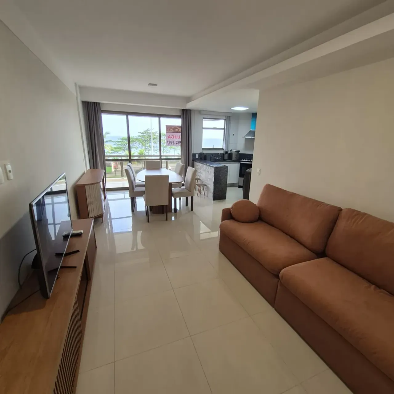 Furnished 1-bedroom apartment with open-plan kitchen — photo 5