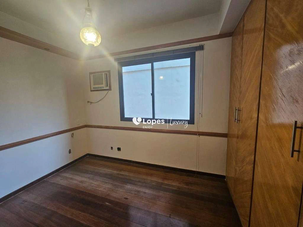136 m² apartment with 3 bedrooms and 2 parking spaces — photo 11