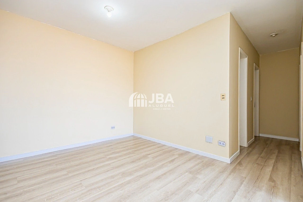 Wood or laminate floors in a 2-bedroom apartment, 68 m² — photo 12