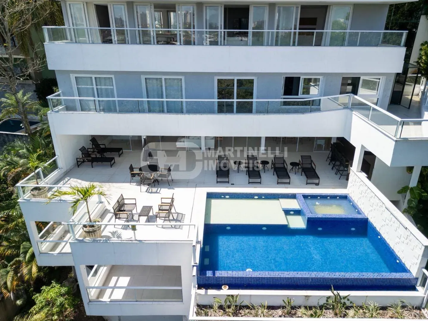 Furnished house with 5 bedrooms and 6 bathrooms — photo 11