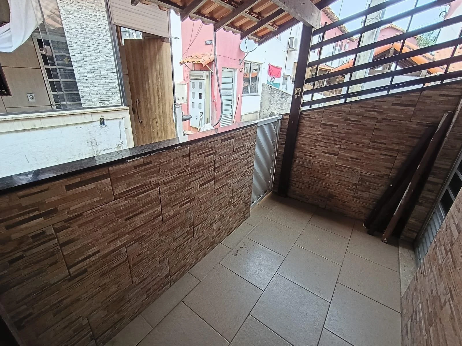 House, 50 m², with a grill on the balcony — photo 11