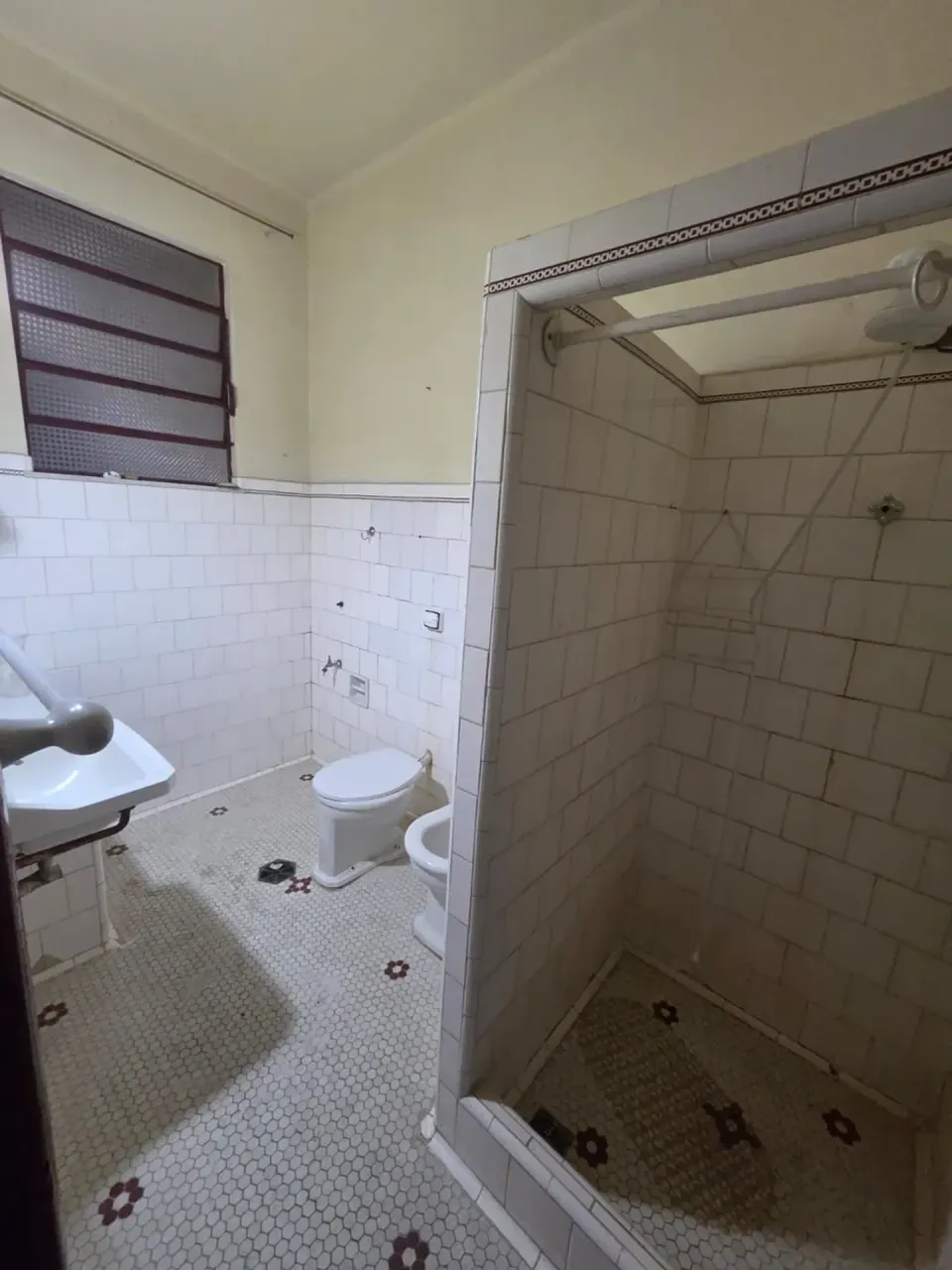 2-bedroom apartment with a separate kitchen — photo 12
