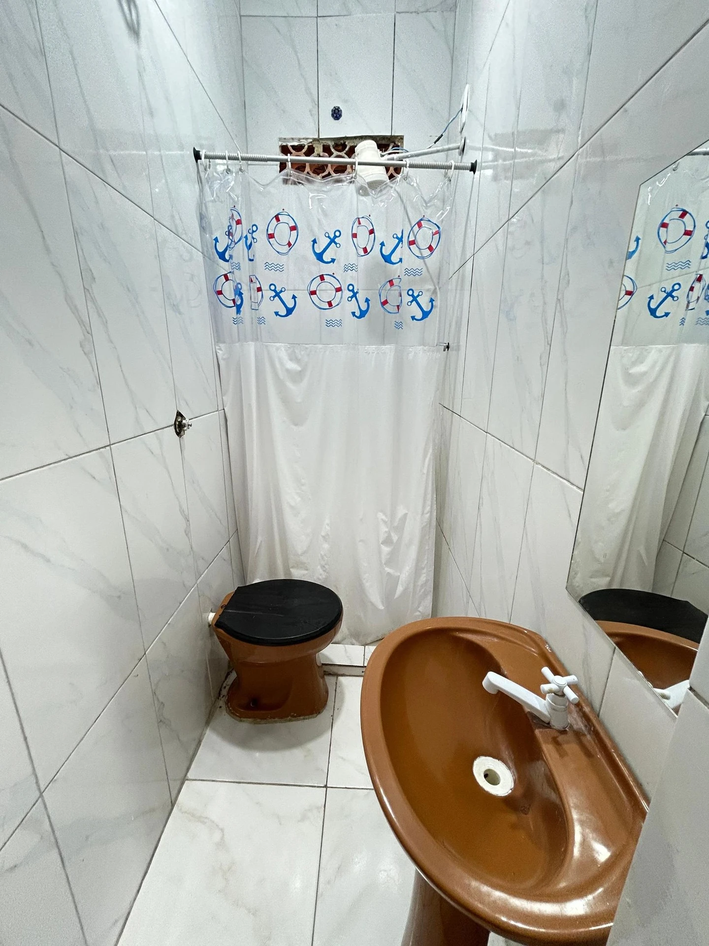 Unfurnished 1-bedroom house with a dedicated laundry area — photo 18