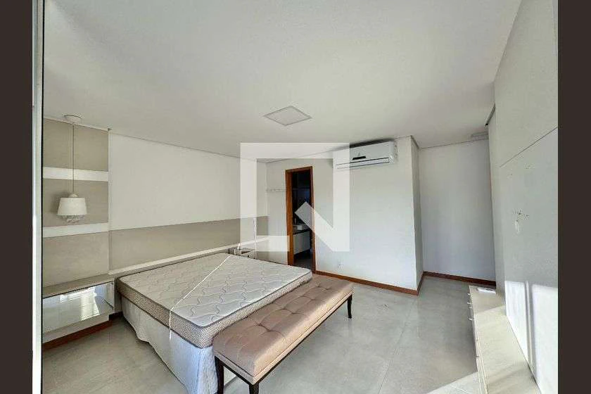 Rental penthouse with 3 en-suite bedrooms and 306 m² — photo 25